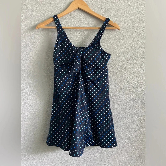 Croft & Barrow Size 14 One Piece Swimsuit - Picture 1 of 7